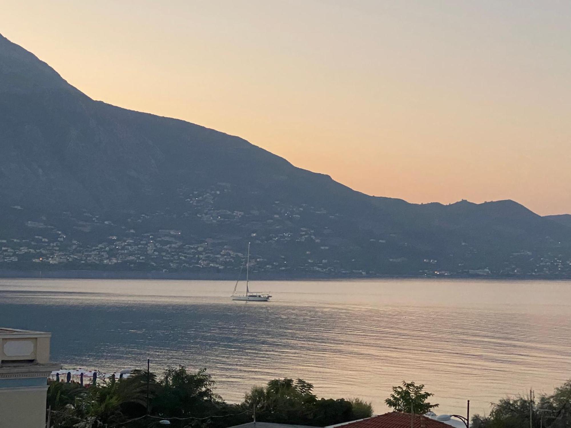 Messeiad Διαμέρισμα Καλαμάτα Εξωτερικό φωτογραφία